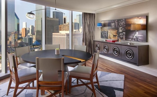 Queen Room Near Dallas Convention Center DAL 19 Luxury Bookings