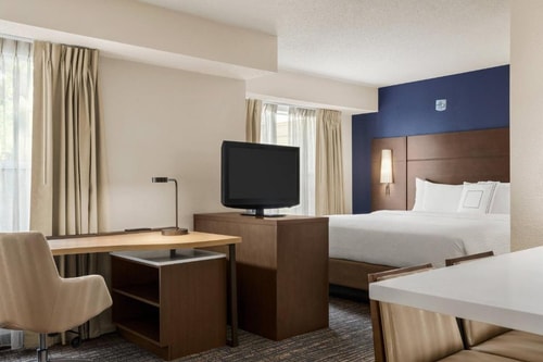 King Studio Suite Near Willowbrook WWTP HOU 1 Luxury Bookings