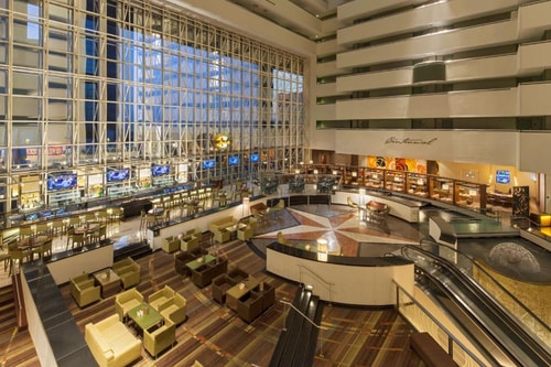 Queen Room Near Reunion Tower DAL 4 Luxury Bookings