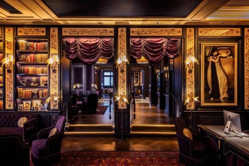 Deluxe King Room Near Holborn Station LON 5 Luxury Bookings