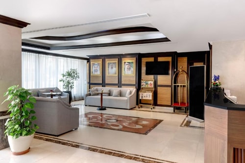 Three Bedroom Apartment Near Al Rigga Metro 8 Luxury Bookings
