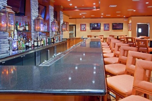 Standard King Room Near SJV Playground HOU 17 Luxury Bookings