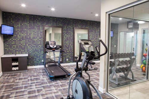 Deluxe King Room Near Thomas Bell Foster Park HOU 13 Luxury Bookings