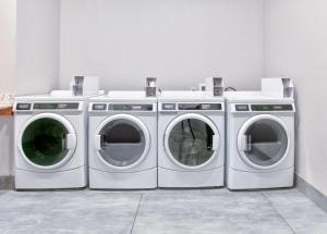 Deluxe King Room Near Walmart Supercenter DAL 12 Luxury Bookings