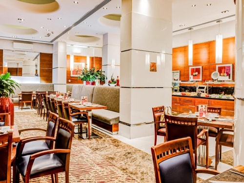 Premier 2 Bedroom Apartment Near To Sahara Center 11 Luxury Bookings