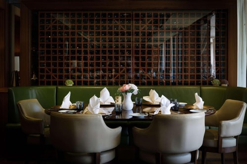 Guest Queen Room Near Syon Park LON 10 Luxury Bookings