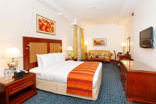 Deluxe Double Room Near Medeor Hospital Dubai 2 Luxury Bookings
