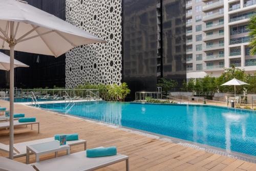 King or Twin Near Dubai Airport by Luxury Bookings 16 Luxury Bookings