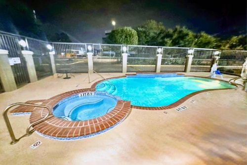 King Suite Near Camden Park Westchase HOU 13 Luxury Bookings