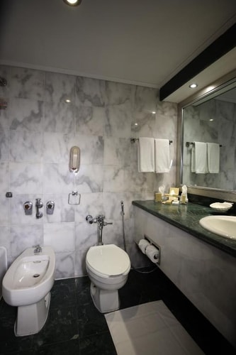 Oasis Deluxe King Or Twin Room Near Oasis Cafe 4 Luxury Bookings