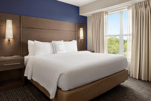 King Studio Suite Near Willowbrook WWTP HOU 2 Luxury Bookings