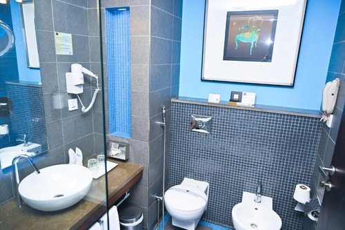Junior Suite Near Green Land Hypermarket Al Baraha 4 Luxury Bookings