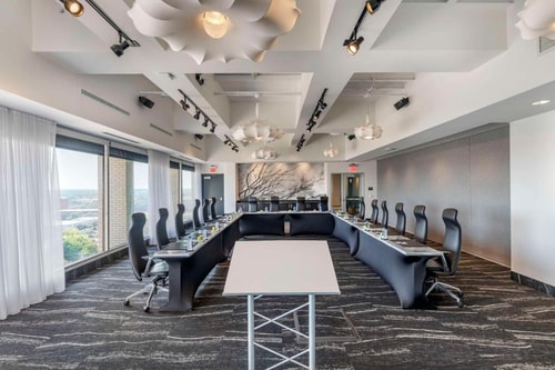 King room Near The Richman Law Firm DAL 10 Luxury Bookings