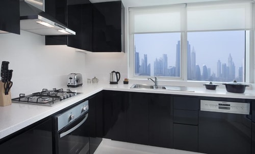 Three Bedroom Suite Near Bay Square Dubai 5 Luxury Bookings