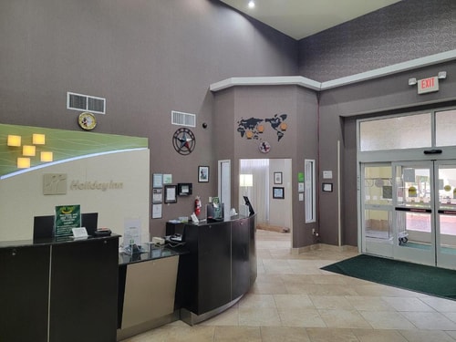Standard Room Near Abbett Elementary School DAL 6 Luxury Bookings