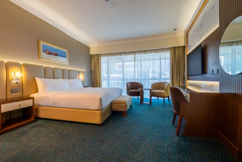 King Or Twin Guest Room Near Emirates SkyCargo 3 Luxury Bookings