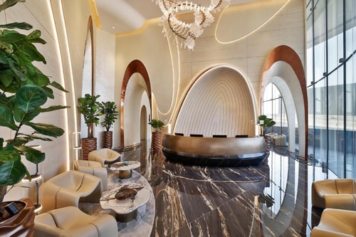 Deluxe King Room Near To Skydive Dubai 8 Luxury Bookings