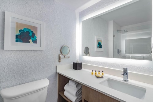 Standard King Or Twin Room Near Bonanza Golf ORL 4 Luxury Bookings