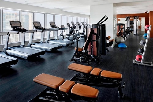 Luxury 3 Bedroom Apartment Walk from Al Wahda Mall 12 Luxury Bookings