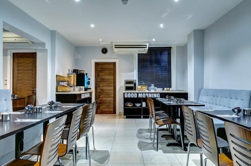 Double Or Twin Room Near Air Manage LON 17 Luxury Bookings