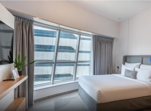 Executive Studio Apartment Near Metro Station Luxury Bookings