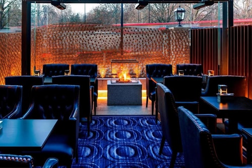 Deluxe Queen Room Near The Wellness Lab LON 8 Luxury Bookings