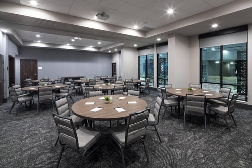 King Room Near Bayou Greenways Park HOU 11 Luxury Bookings