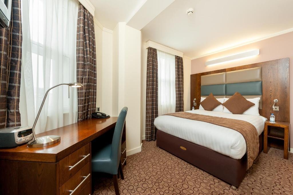 Standard Double Room Near Royal Dental Lab LON Luxury Bookings
