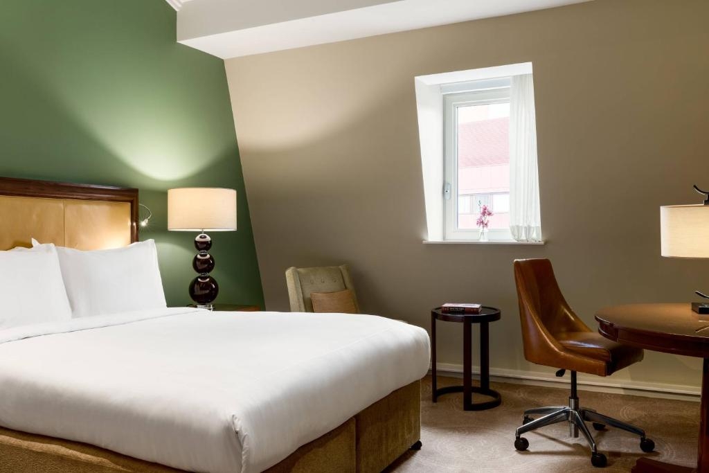 King Loft Room Near Camden Town Hall LON Luxury Bookings