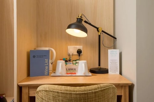 King Room Near Albert Gardens LON 4 Luxury Bookings