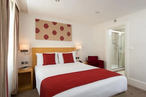 Double Room Near David Lloyd Kensington LON 2 Luxury Bookings