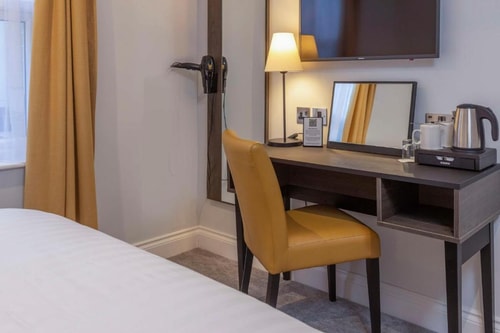 Standard Double Room Near Marcus Garvey Park LON 3 Luxury Bookings