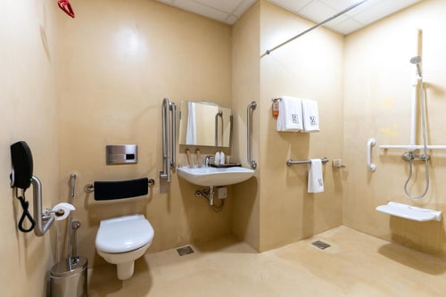 Two Bedroom Deluxe Apartment Near Al Satwa Park 1 10 Luxury Bookings