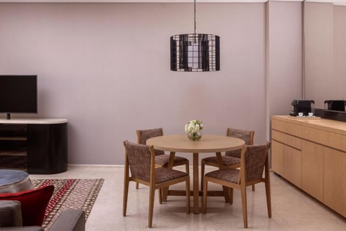 Two Bedroom Suite Near To Jewel Of The Creek 4 Luxury Bookings