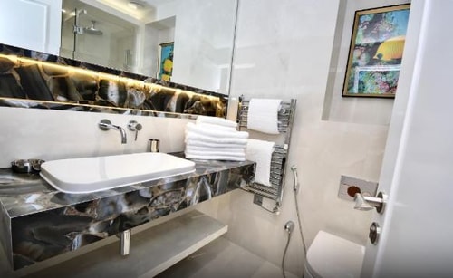 1 Bedroom Deluxe Apartment Near Barclays Bank LON 11 Luxury Bookings