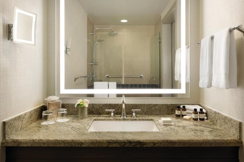 King Room Near Dallas Museum of Art DAL 3 Luxury Bookings