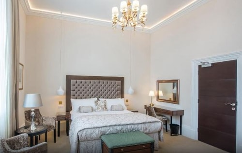 Classic Room Near Vietnamese Pastoral Centre LON 2 Luxury Bookings