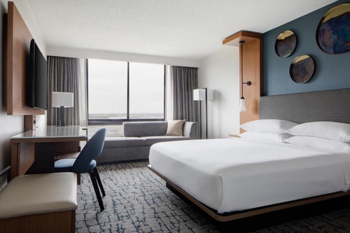 Queen Room Near William P Hobby Airport HOU Luxury Bookings