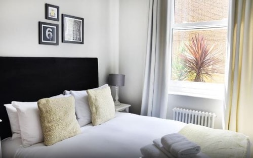 One Bedroom Apartment Near Tantric Journey LON 4 Luxury Bookings