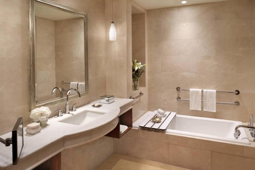 Deluxe King Near Wahat Al Karama 1 Luxury Bookings