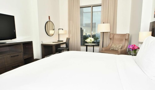 King Room Near Venture Commercial Real Estate DAL Luxury Bookings