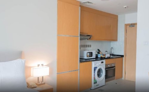 Classic Studio Near Carrefour Tecom Ab 3 Luxury Bookings