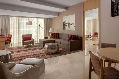 One Bedroom Suite City View Near Jewel Of Creek 2 Luxury Bookings