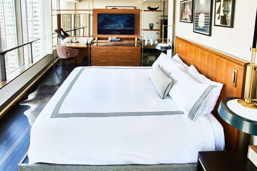 King Room Near Renaissance Tower DAL 1 Luxury Bookings