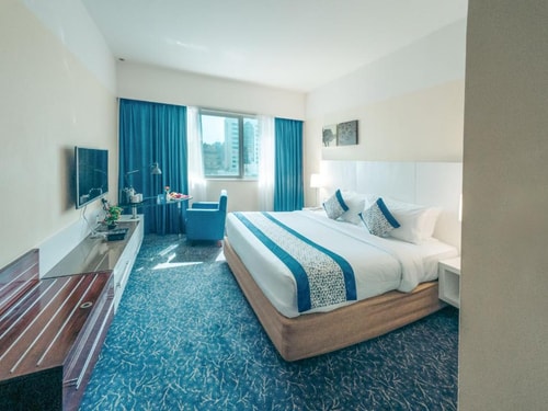 Superior King Room Near Abu Dhabi Mall 2 Luxury Bookings