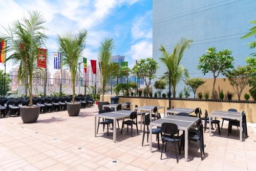 Two Bedroom Apartment Near Dubai Sports City 18 Luxury Bookings