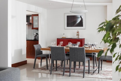 Three Bedroom Duplex Residence Near WTC Metro 3 Luxury Bookings