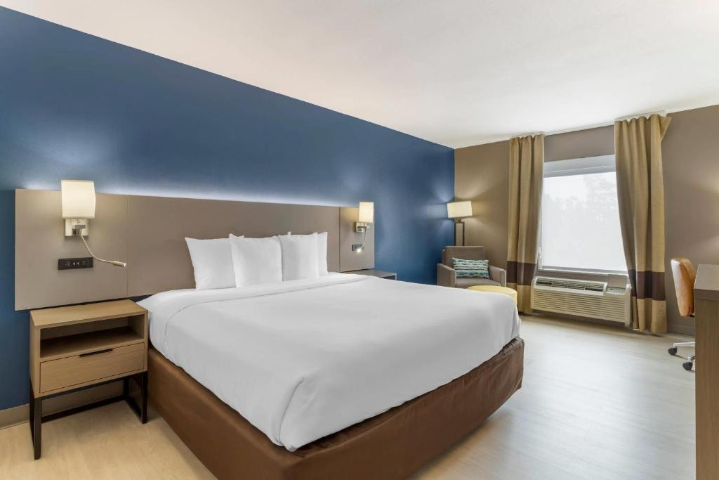 King Room Near Suns Wholesale Club HOU Luxury Bookings