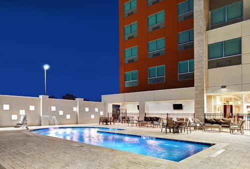 Standard King Room Near City Centre Houston HOU 11 Luxury Bookings