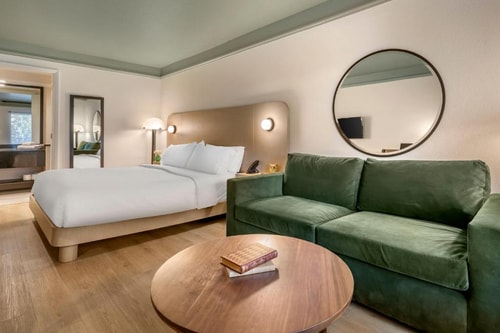 Standard King Room Near Buck Lake ORL 3 Luxury Bookings